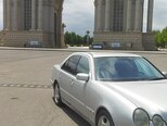 Mercedes E 240-8