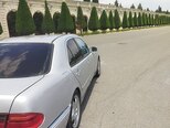 Mercedes E 240-5
