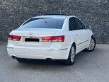 Hyundai Sonata-12