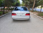 Mercedes E 270-2
