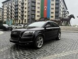 Audi Q7-9