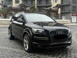 Audi Q7-4