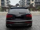 Audi Q7-5