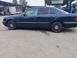 Mercedes E 240-7