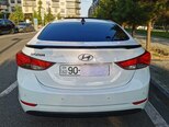 Hyundai Elantra-2