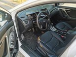 Hyundai Elantra-12