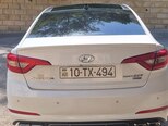 Hyundai Sonata-15