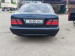 Mercedes E 240-5