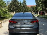 Hyundai Elantra-3