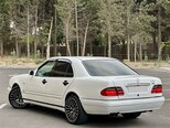 Mercedes E 280-13