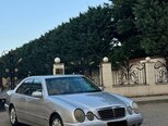Mercedes E 220-2