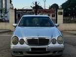 Mercedes E 220-1