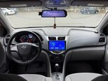 Hyundai Accent-10