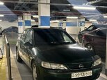 Opel Vectra-4