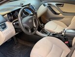Hyundai Elantra-11