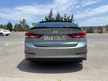 Hyundai Elantra-3