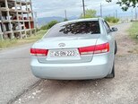 Hyundai Sonata-6
