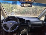 Opel Zafira-13