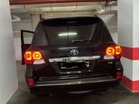 Toyota Land Cruiser-5