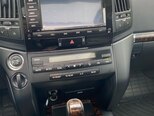 Toyota Land Cruiser-9