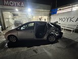 Toyota Prius-12