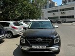 Hyundai Venue-1