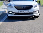 Hyundai Sonata-12
