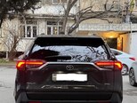 Toyota RAV4-8