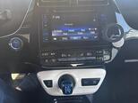 Toyota Prius-12