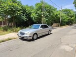 Mercedes E 240-1