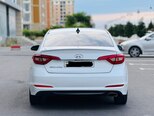 Hyundai Sonata-5