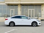 Hyundai Sonata-4