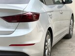 Hyundai Elantra-12