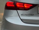 Hyundai Elantra-16