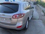 Hyundai Santa Fe-5