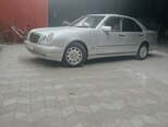 Mercedes E 200-1
