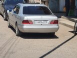 Mercedes E 200-2