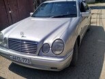 Mercedes E 200-11