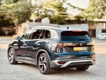 Volkswagen ID.6 Crozz-15