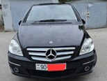 Mercedes B 180-1