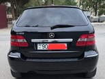 Mercedes B 180-9