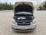 Hyundai Accent-11