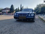Mercedes E 220-1