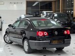 Volkswagen Passat-8