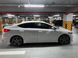Hyundai Elantra-4