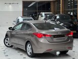 Hyundai Elantra-8
