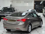 Hyundai Elantra-9