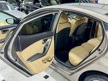 Hyundai Elantra-24