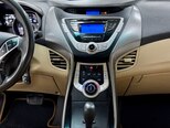 Hyundai Elantra-29