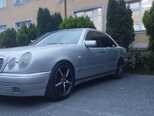 Mercedes E 230-5